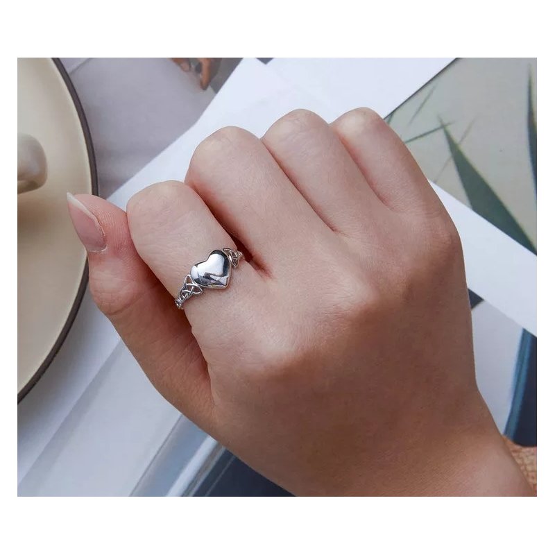 Pierścionek srebrny regulowany serce rodowany