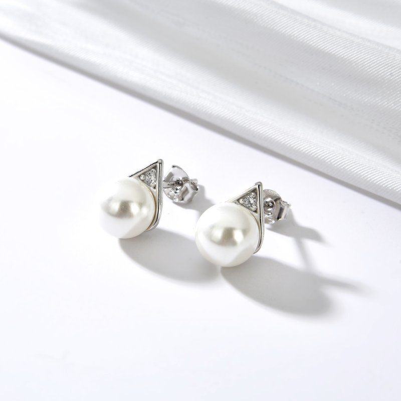 Srebrne kolczyki rodowane perły eleganckie sztyfty srebro 925