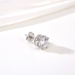 Męski srebrny kolczyk rodowany sztyft wkrętka 925 - elegancki design