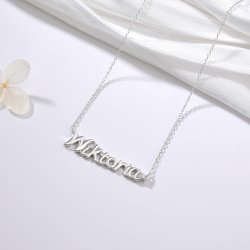 Naszyjnik srebrny łańcuszek damski imię wiktoria