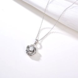 Naszyjnik srebrny damski łańcuszek z zawieszką srebro próby 925 celebrytka