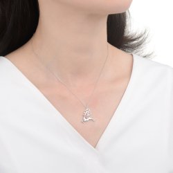 Srebrny naszyjnik rodowany łańcuszek z zawieszką renifer na święta 925