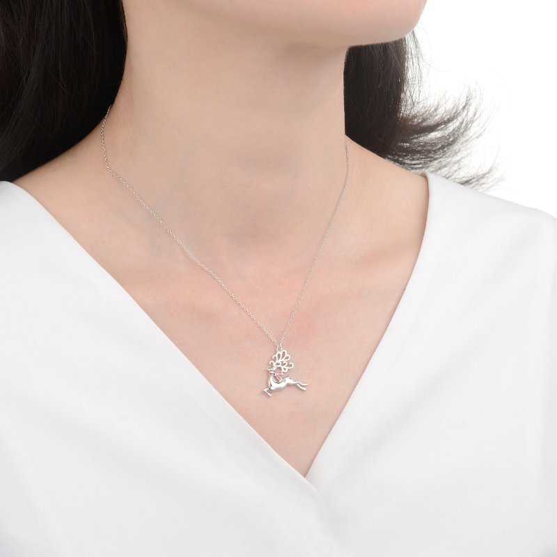 Srebrny naszyjnik rodowany łańcuszek z zawieszką renifer na święta 925