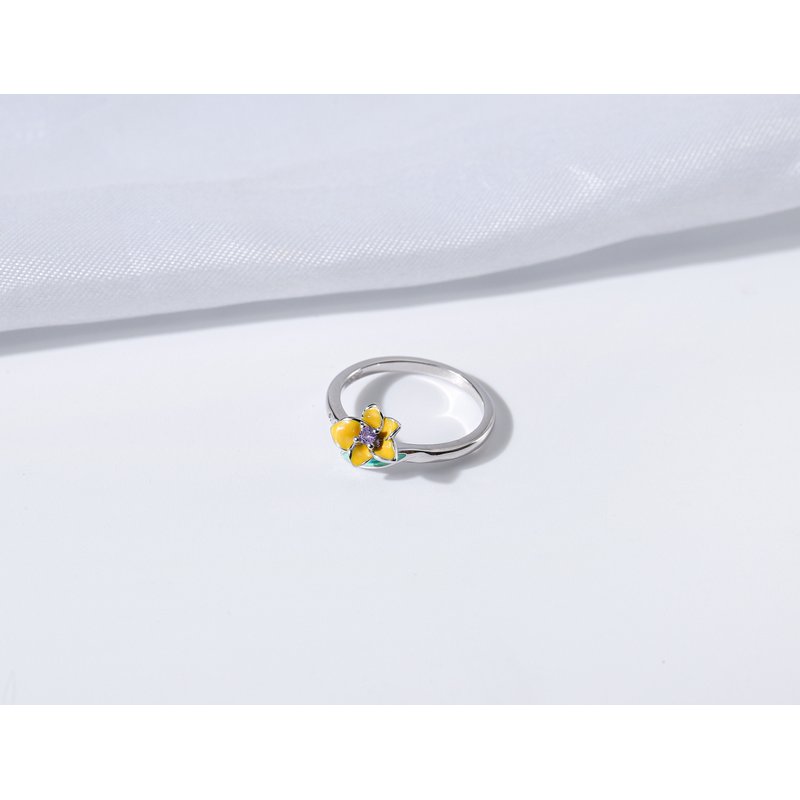 Srebrny pierścionek rodowany srebro próba 925 dla kobiety kwiatek