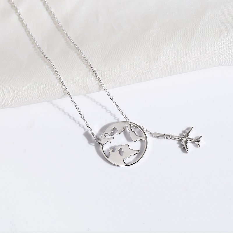 Naszyjnik srebrny łańcuszek z samolotem i kulą srebro rodowane 925 dla niej