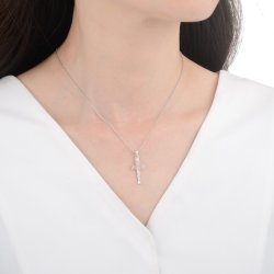 Naszyjnik srebrny krzyżyk srebro 925 dla eleganckiej kobiety