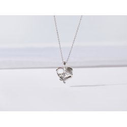 Naszyjnik srebrny łańcuszek matka z dzieckiem w sercu srebro rodowane 925