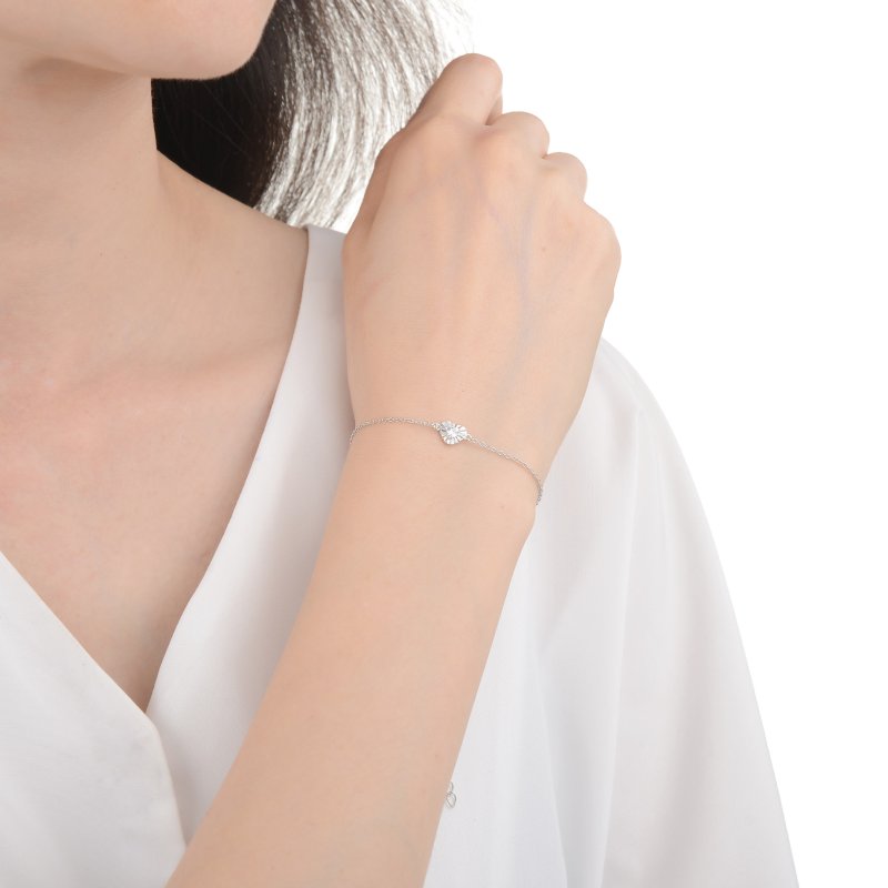 Bransoletka srebrna serce na stopę kostkę