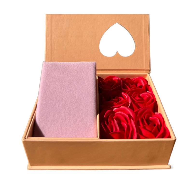 Naszyjnik srebrny łańcuszek damski z zawieszką + szkatułka róża srebro