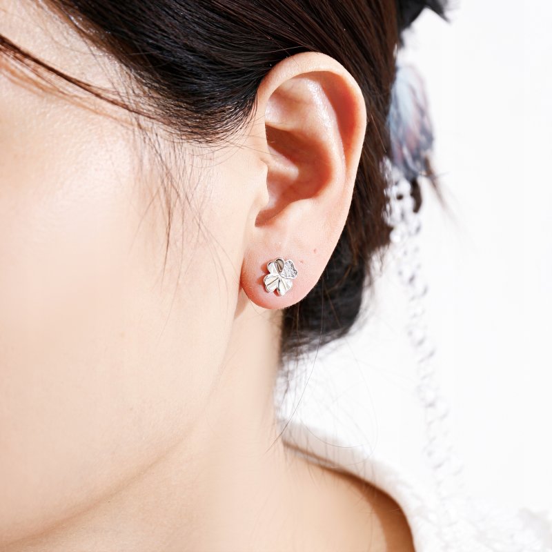 Kolczyki srebrne koniczynki wkrętki sztyfty kolczyki srebro próba 925