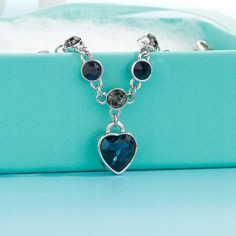 Srebrna bransoletka damska serce z cyrkoniami stal szlachetna 316L