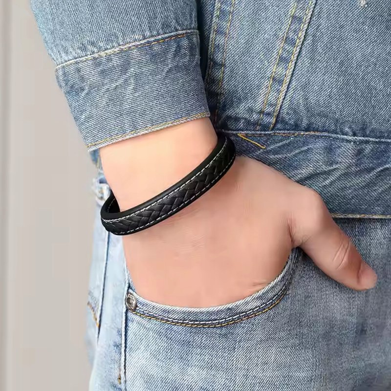 Bransoletka męska skórzana czarna magnetyczna pozłacana stal 316L