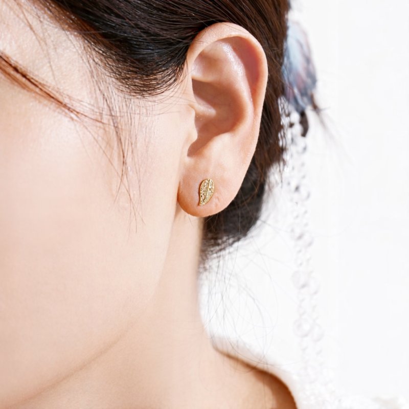 Kolczyki damskie pozłacane listki sztyft wkrętki srebro próba 925