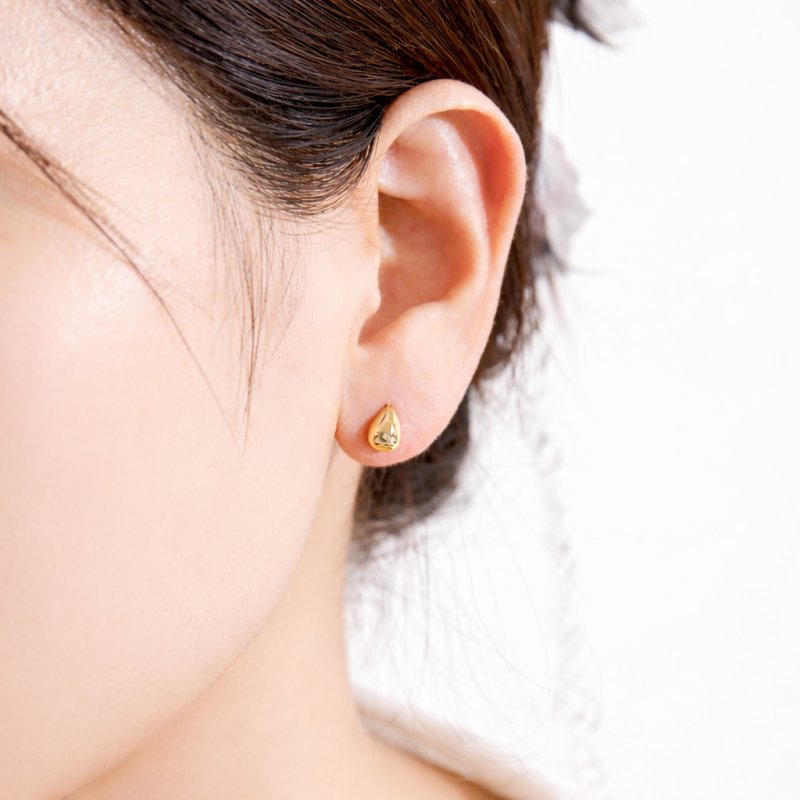 Srebrne pozłacane kolczyki sztyfty wkrętki małe krople srebro próba 925