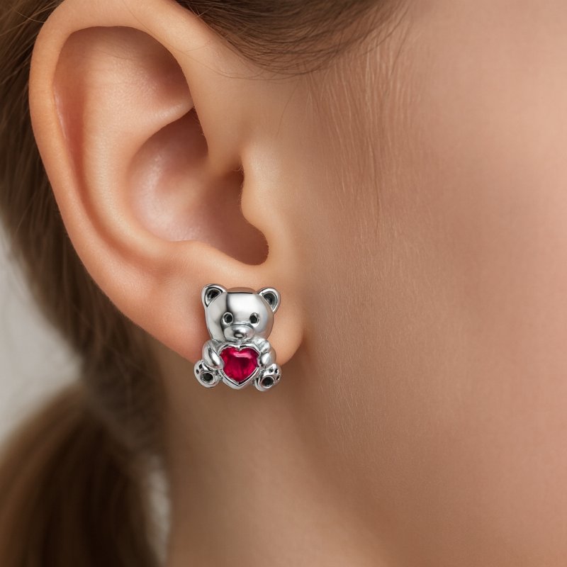 Srebrne kolczyki misie serce cyrkonia srebro próba 925 sztyfty wkrętki