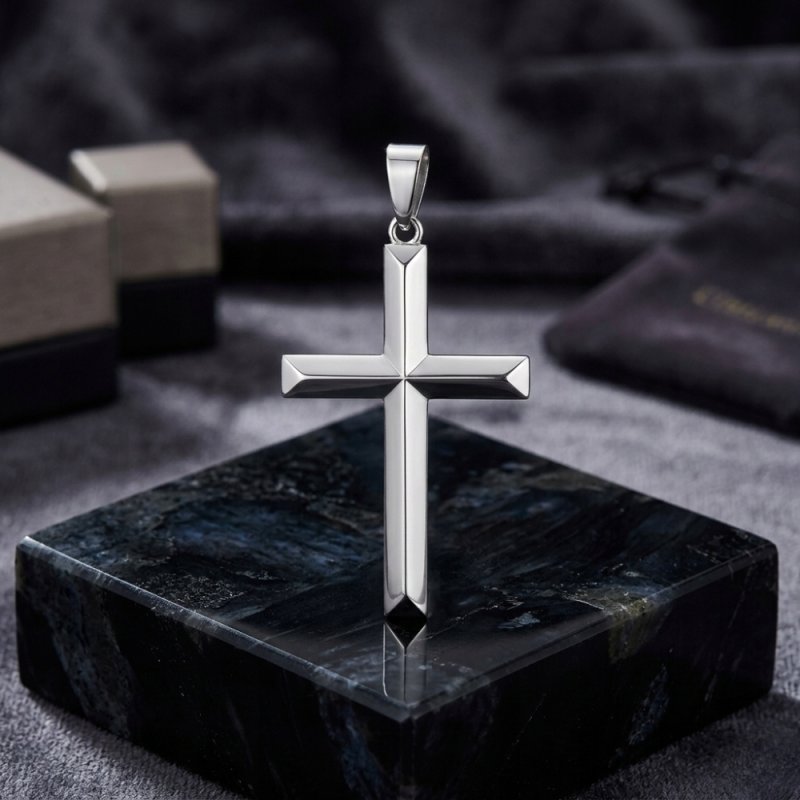 Srebrny męski duży krzyż krzyżyk wisiorek zawieszka srebro próba 925