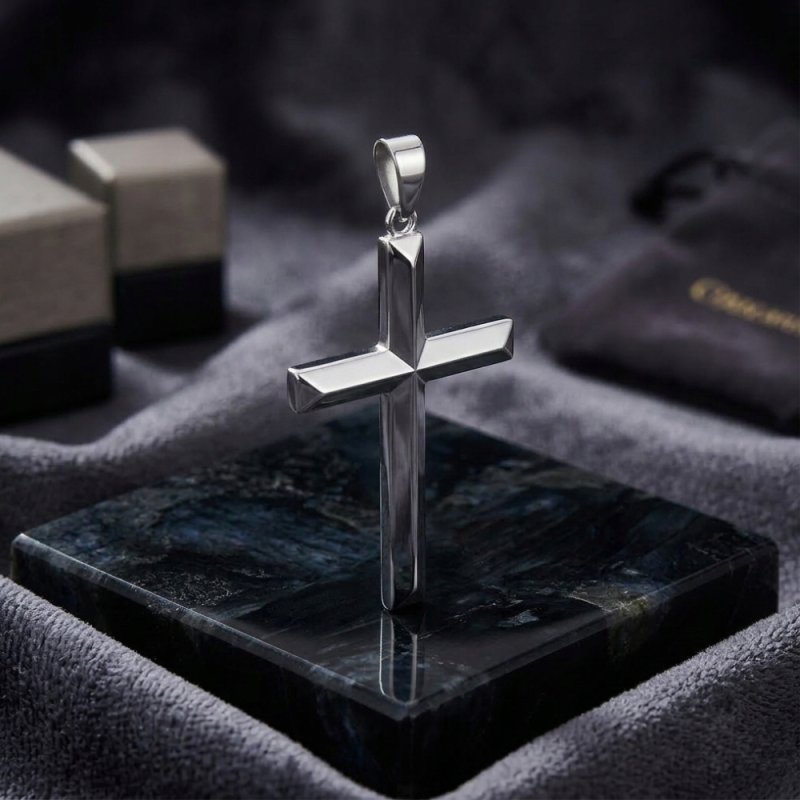 Srebrny męski duży krzyż krzyżyk wisiorek zawieszka srebro próba 925