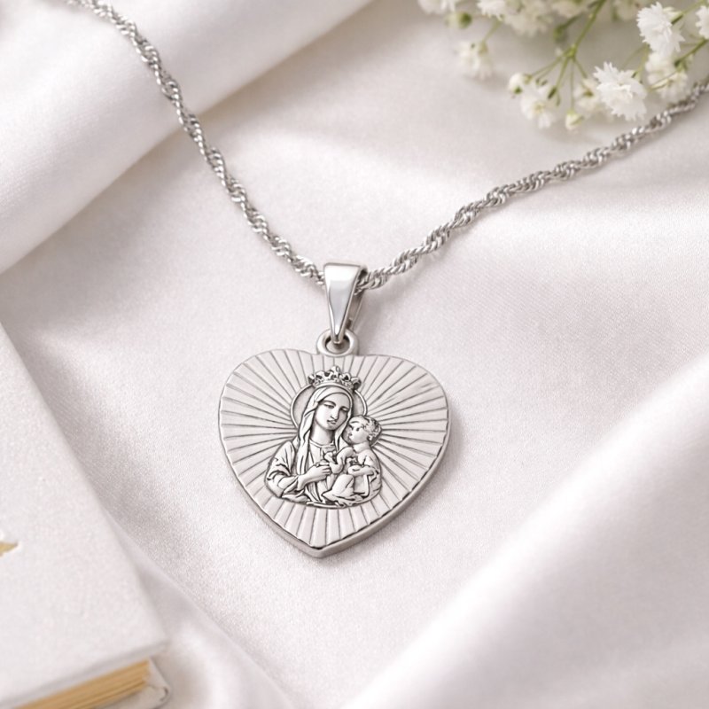 Naszyjnik srebrny medalik na Komunię dla dziewczynki łańcuszek 925 grawer