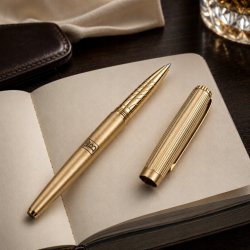 Długopis żelowy złoty elegancki na prezent ozdobnye etui czarny wkład