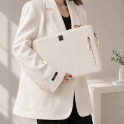 Kremowe beżowe etui na laptopa teczka torba pokrowiec 14,4-15,6 cali